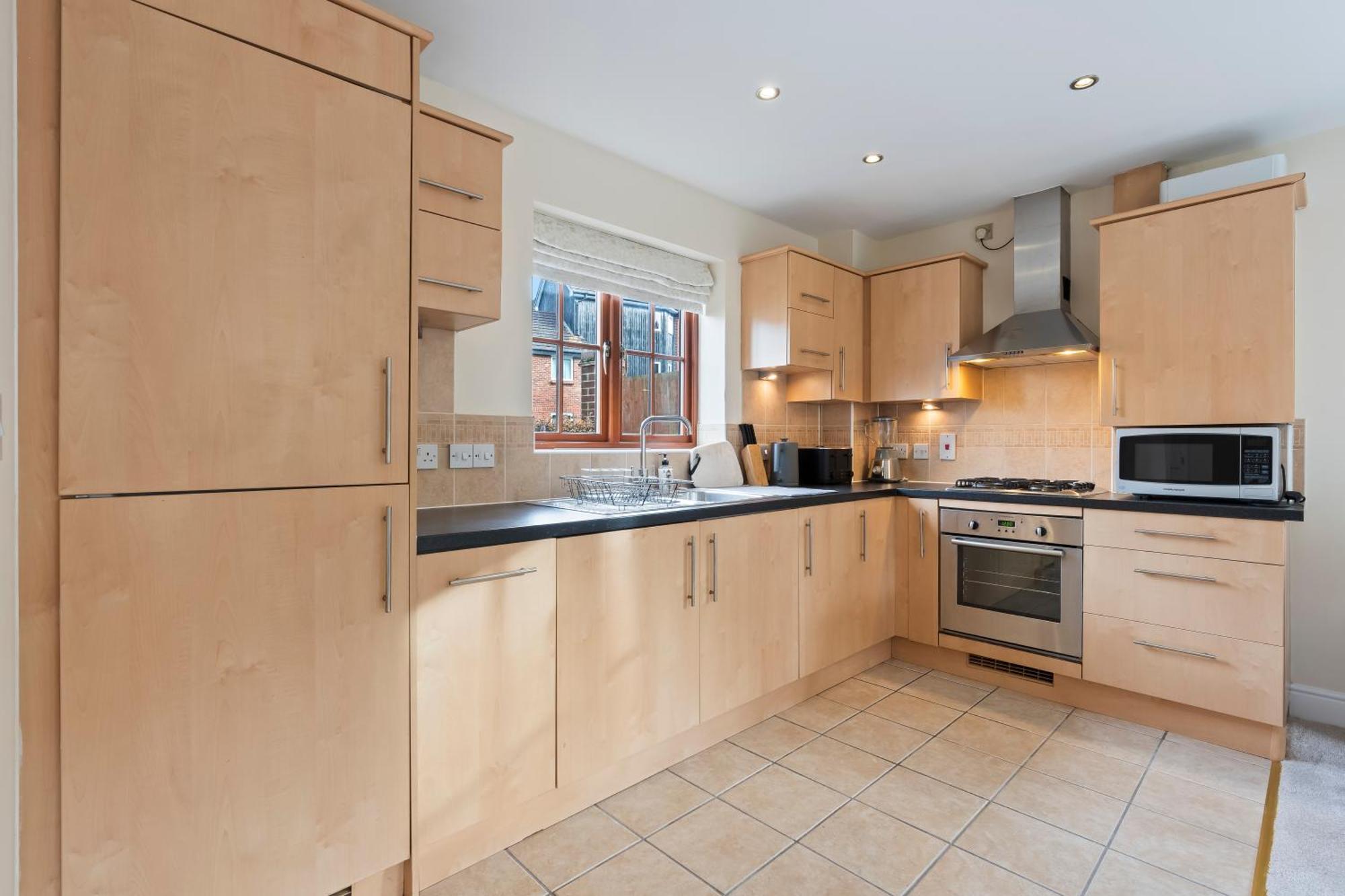 Cozy 2bed Flat With Free Parking Near Willen In * Милтон-Кейнс